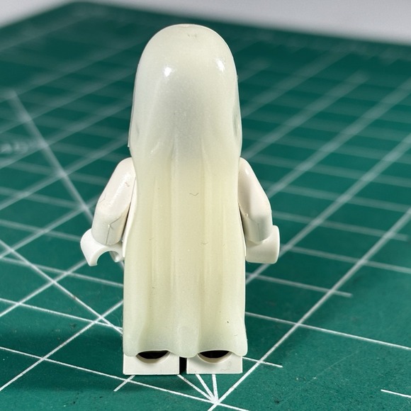 LEGO 6497 TWISTED TIME TRAIN 9376 Ghost MINI FIGURE Castle gen012 GLOW IN DARK - Picture 2 of 3